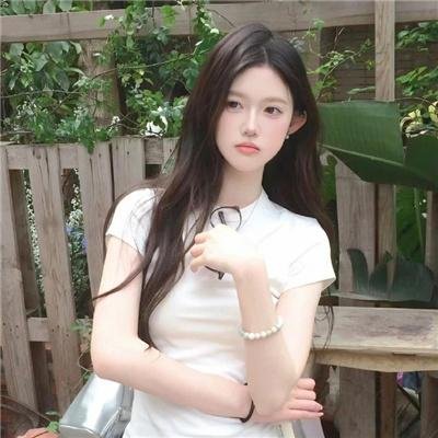 她的业余爱好 封面