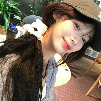 隔壁的女孩 封面